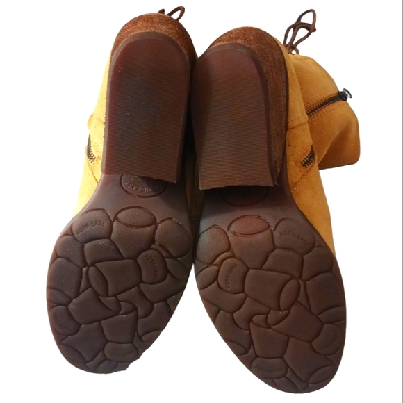 Kork-Ease Suede Stacked Heel Western Ankle Booties Women’s 8M - Picture 10 of 13